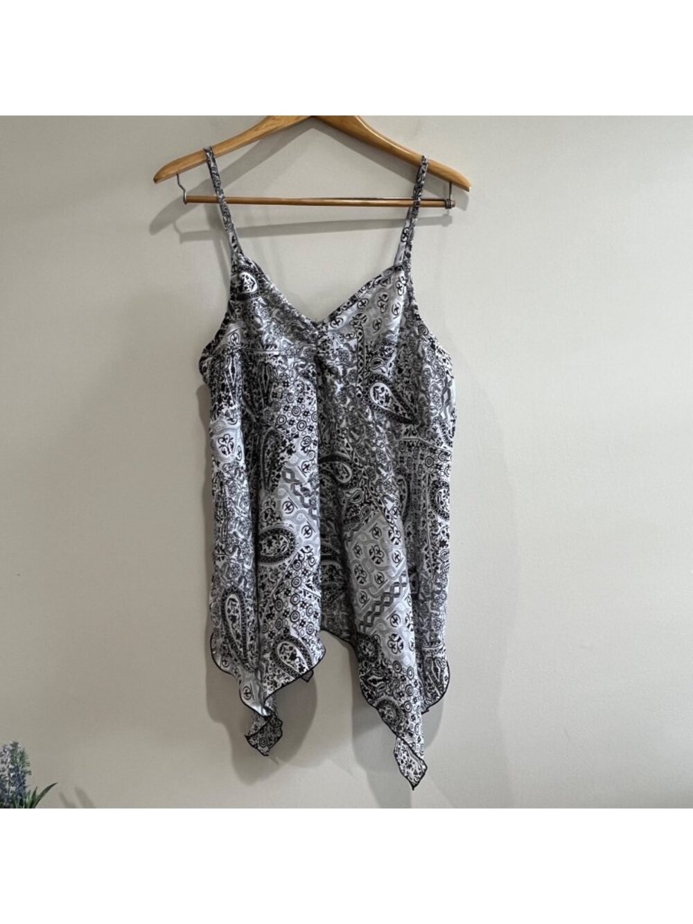 Blue Diamond Handkerchief Hem Tank Top Womens L Black Paisley Print